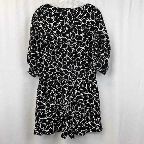 Loft Womens Romper Playsuit Black White Floral Short Sleeve Roll Tab Button 4 - Picture 5 of 11